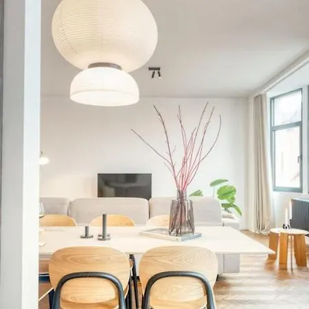 Unique 2-br * Antwerpia